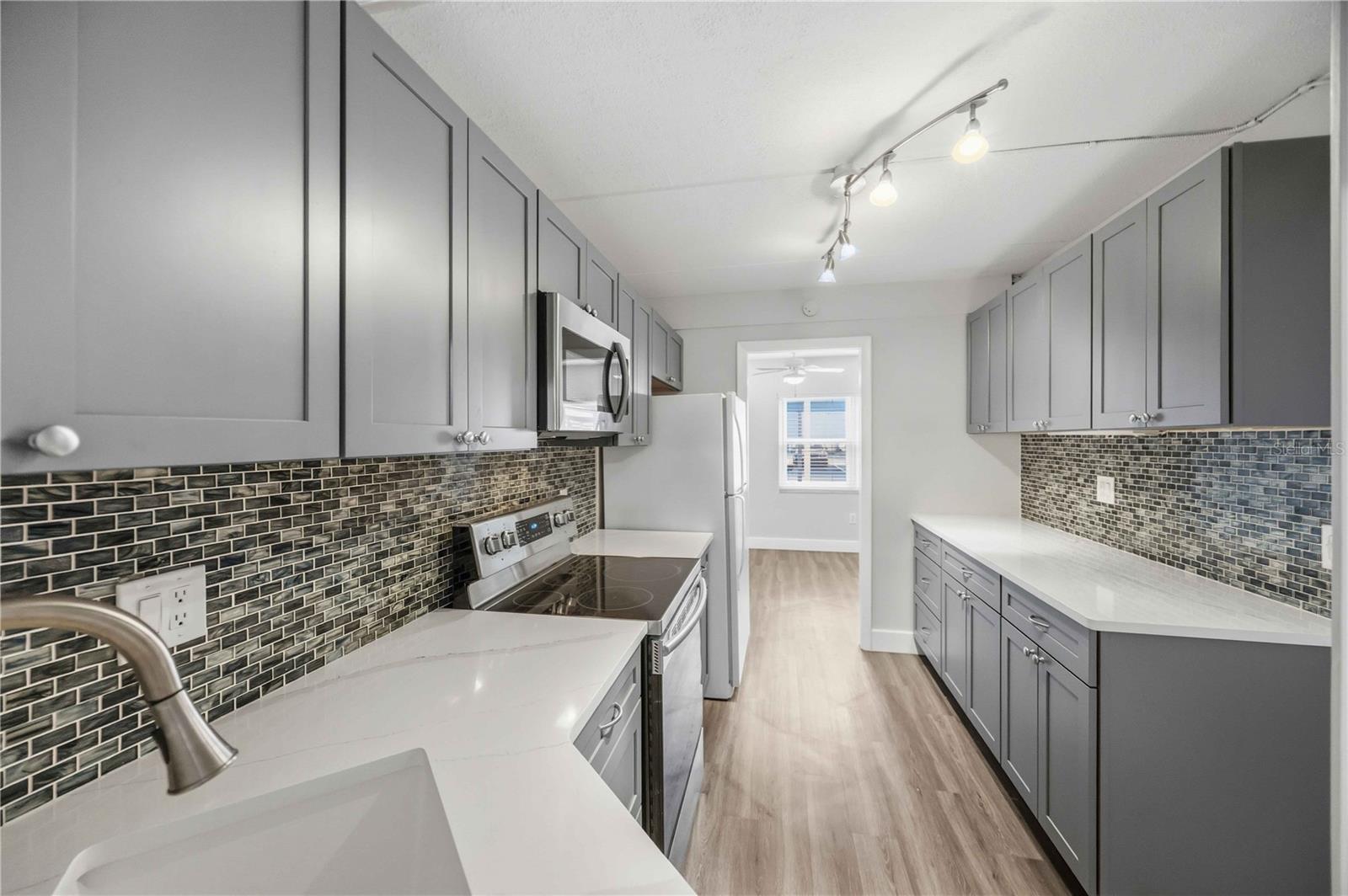 BELLA COSTA I - Residential