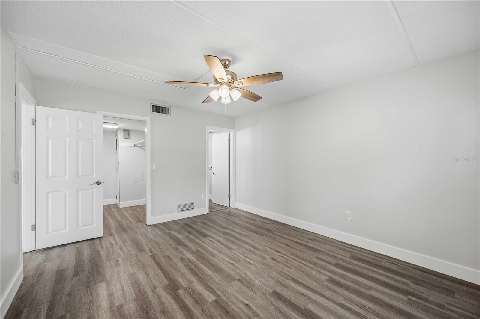 BELLA COSTA I - Residential