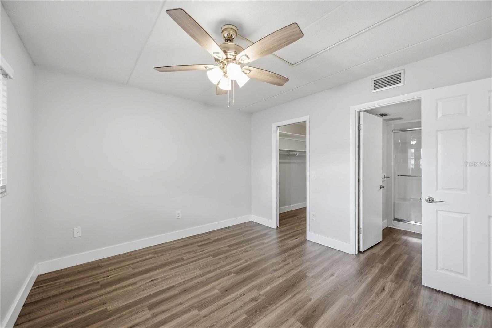 BELLA COSTA I - Residential