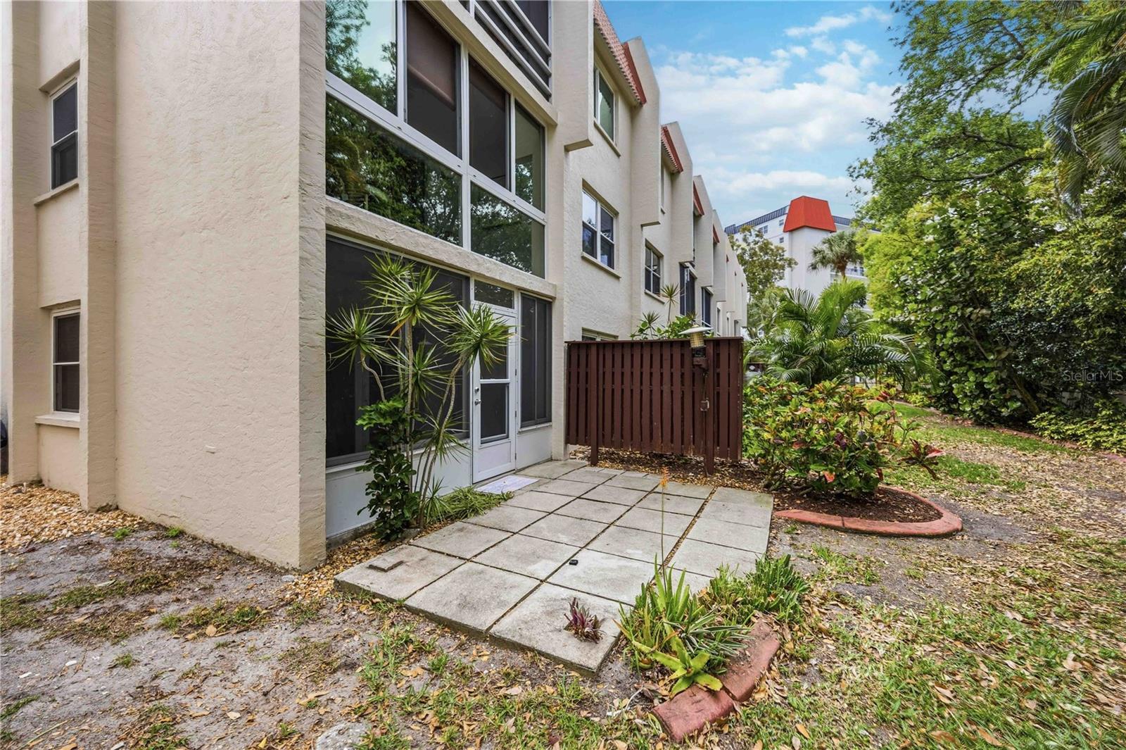 BELLA COSTA I - Residential