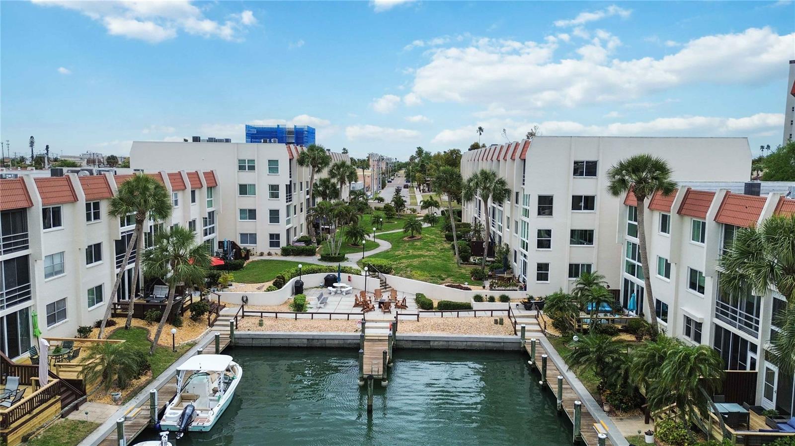 BELLA COSTA I - Residential