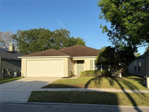 Photo of 736 Bristol Forest Way, Orlando, FL 32828 (MLS # O6387354)