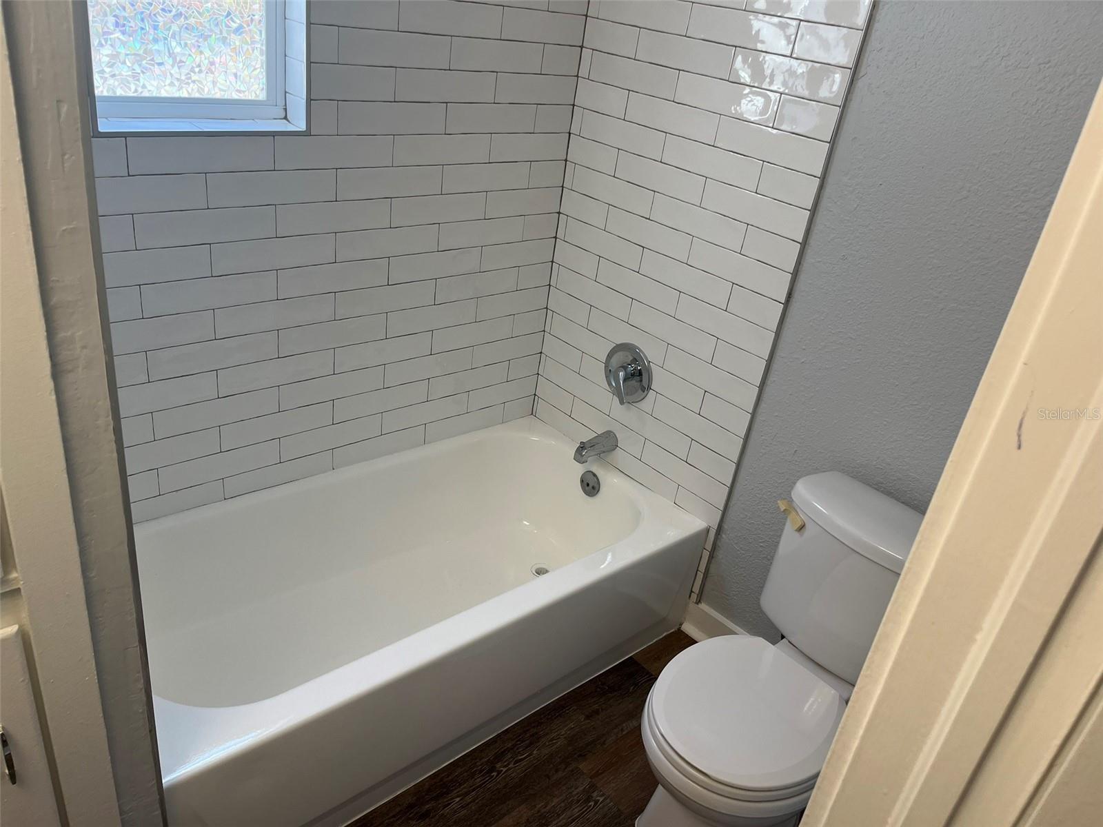 SHELTON HEIGHTS - Residential Income