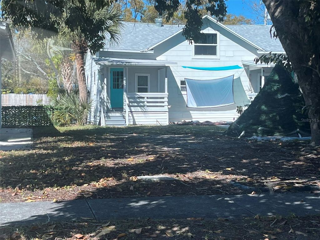 Photo of 2027 36th Avenue N, St Petersburg, FL 33713 (MLS # TB8470500)