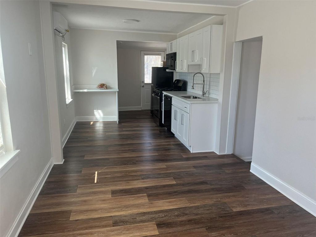 Photo of 2027 36th Avenue N, St Petersburg, FL 33713 (MLS # TB8470500)