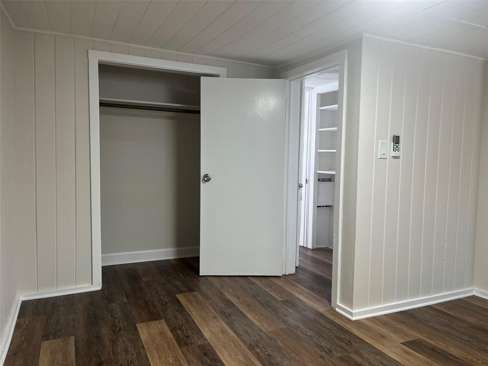 SHELTON HEIGHTS - Residential Income