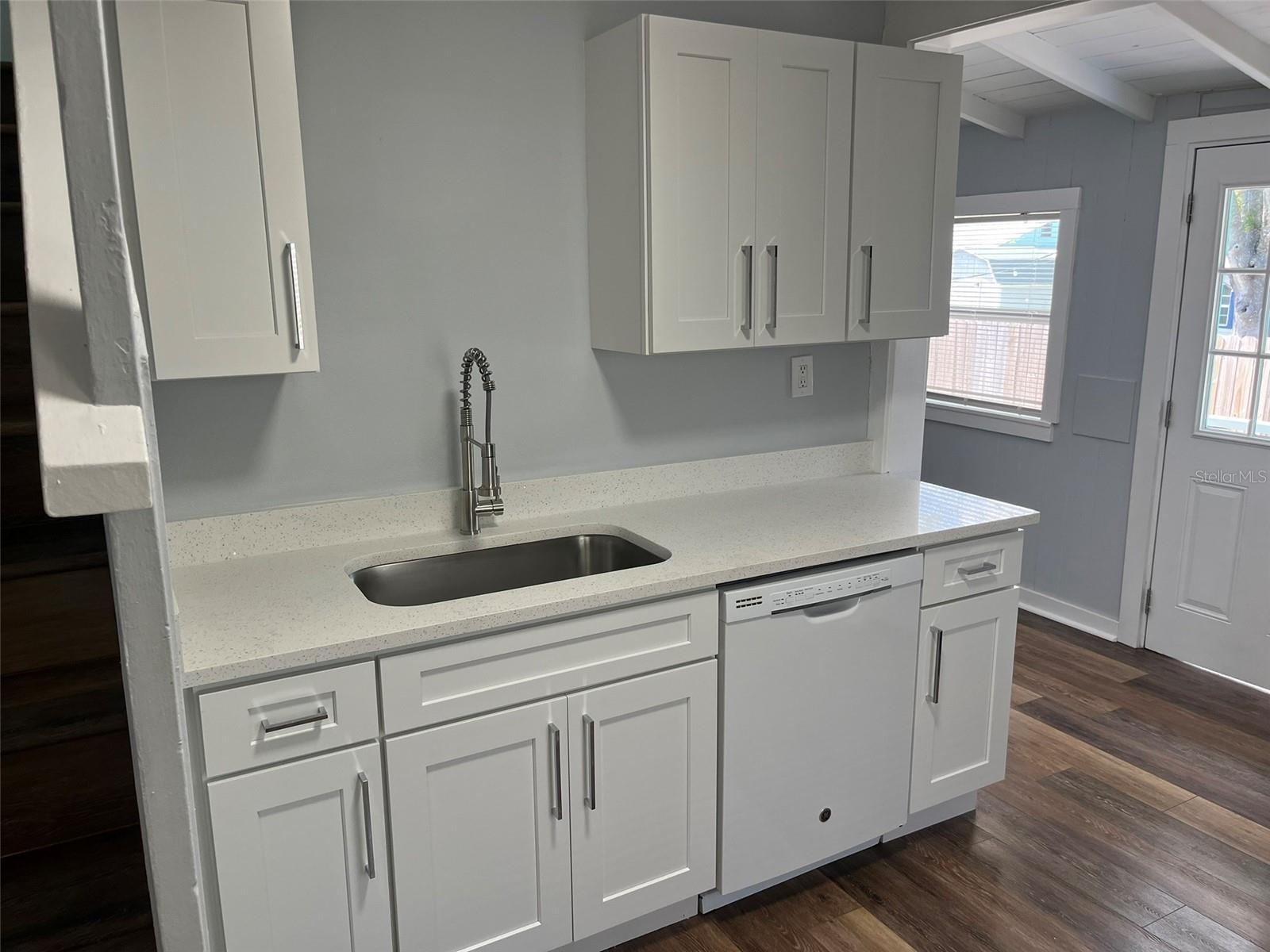 SHELTON HEIGHTS - Residential Income