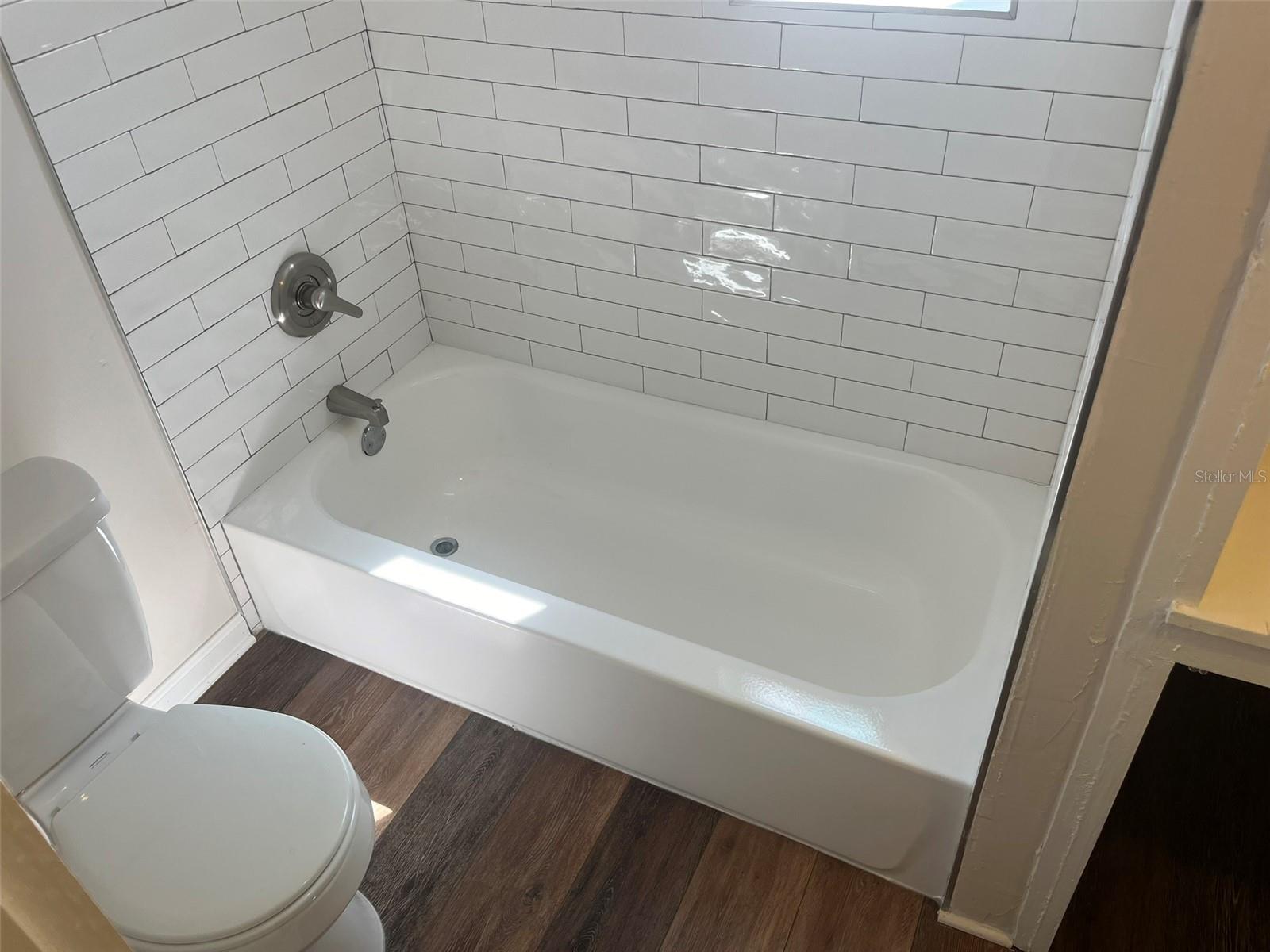 SHELTON HEIGHTS - Residential Income