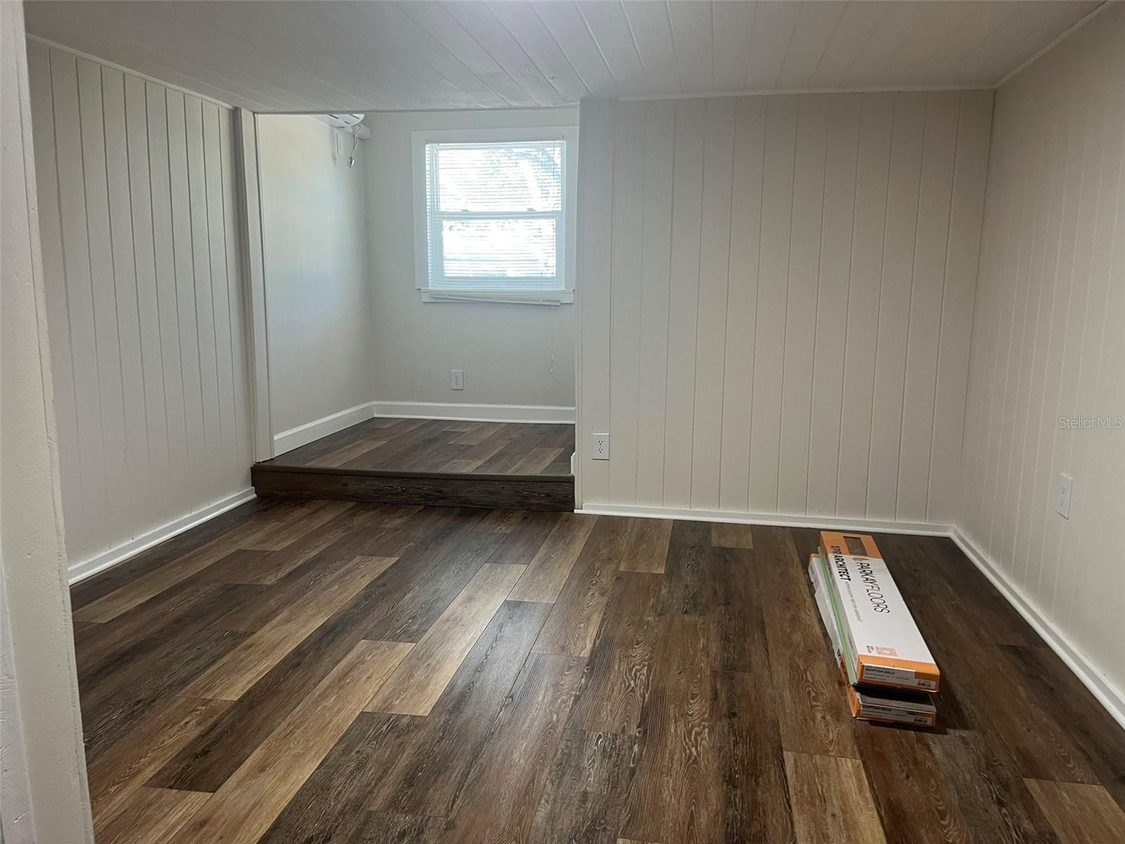 SHELTON HEIGHTS - Residential Income