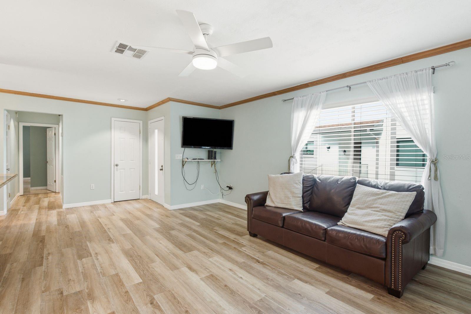 511 MISTLETOE COURT C