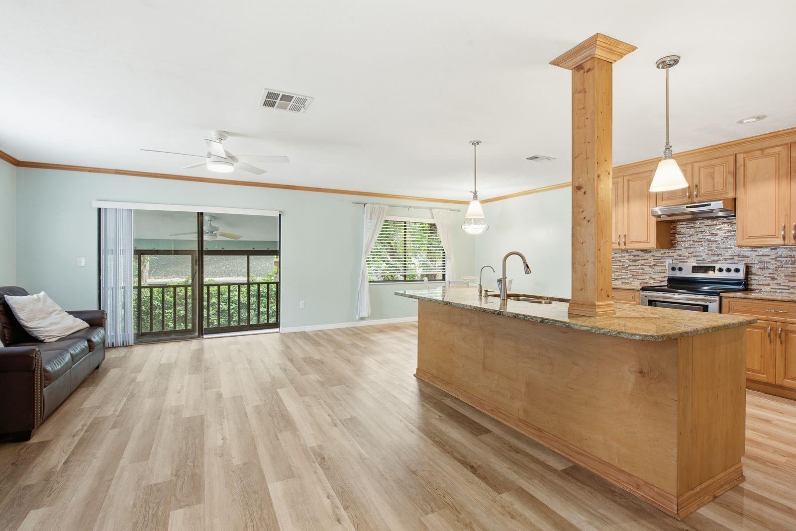 511 MISTLETOE COURT C