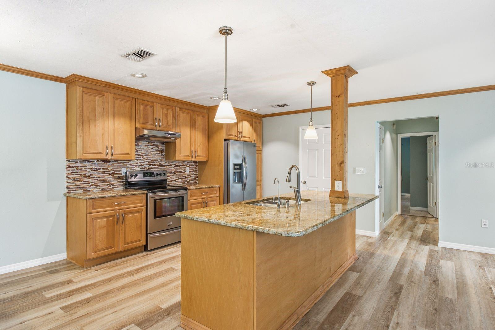 511 MISTLETOE COURT C