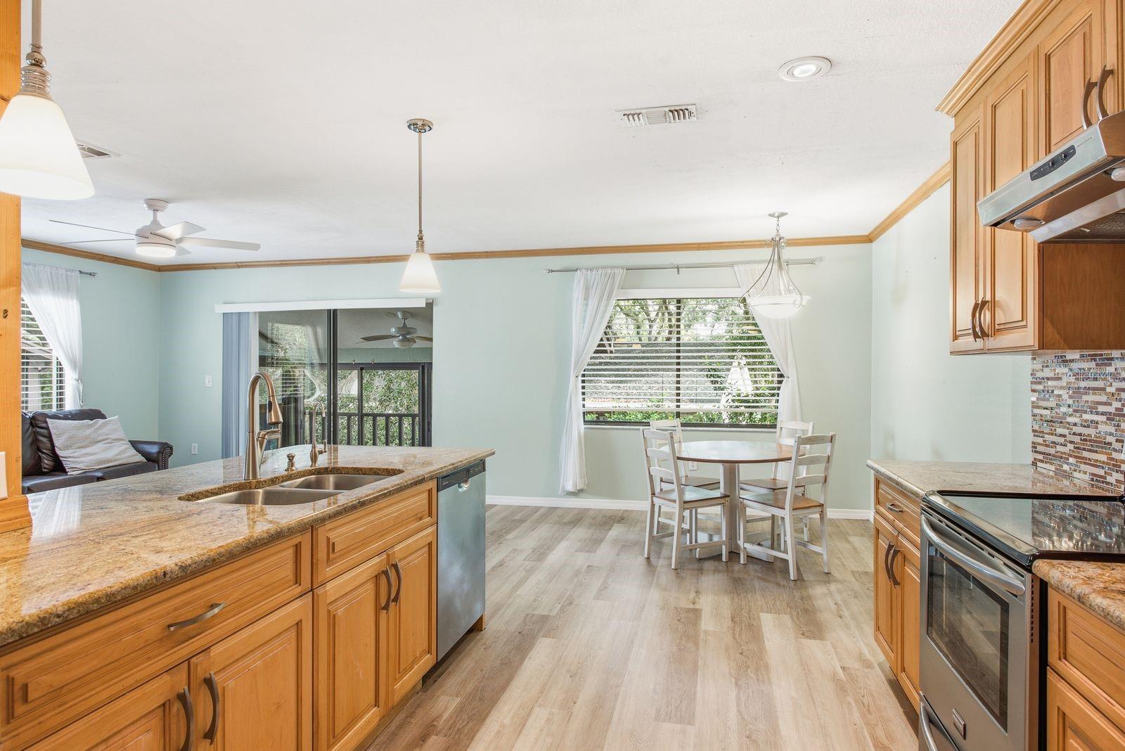 511 MISTLETOE COURT C
