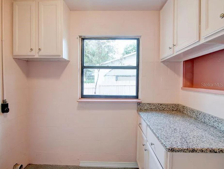 ALACHUA HILLS SE - Residential Lease