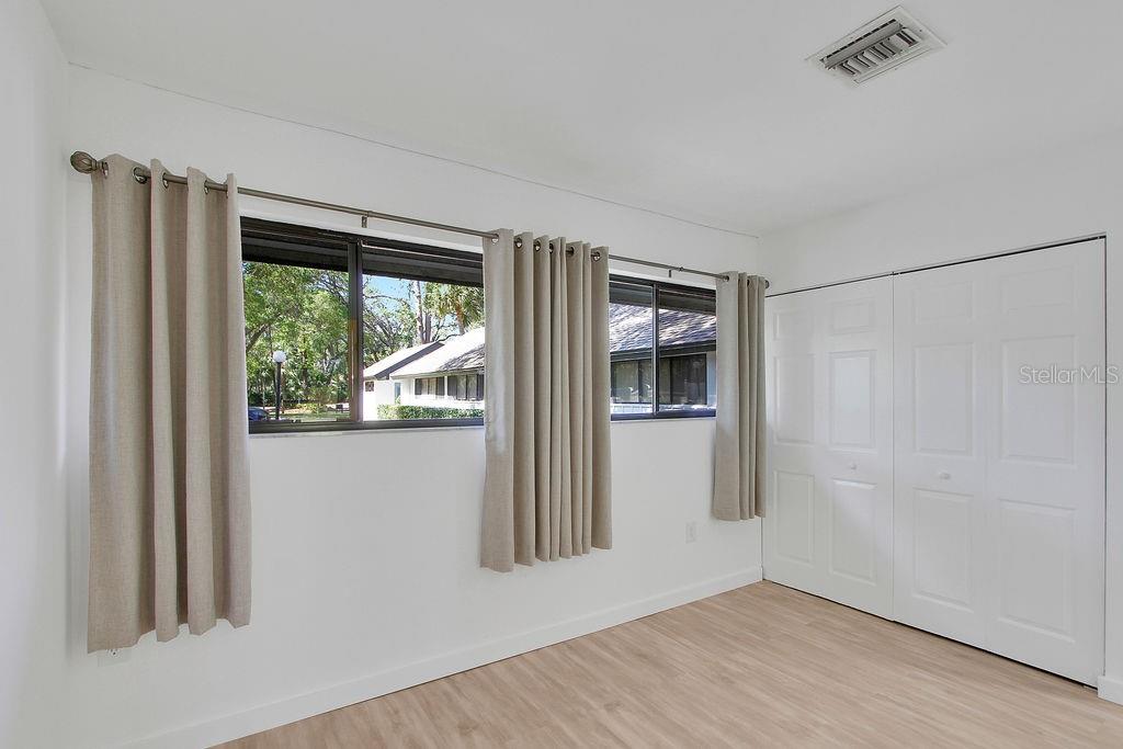 BUNKER OAKS - Residential