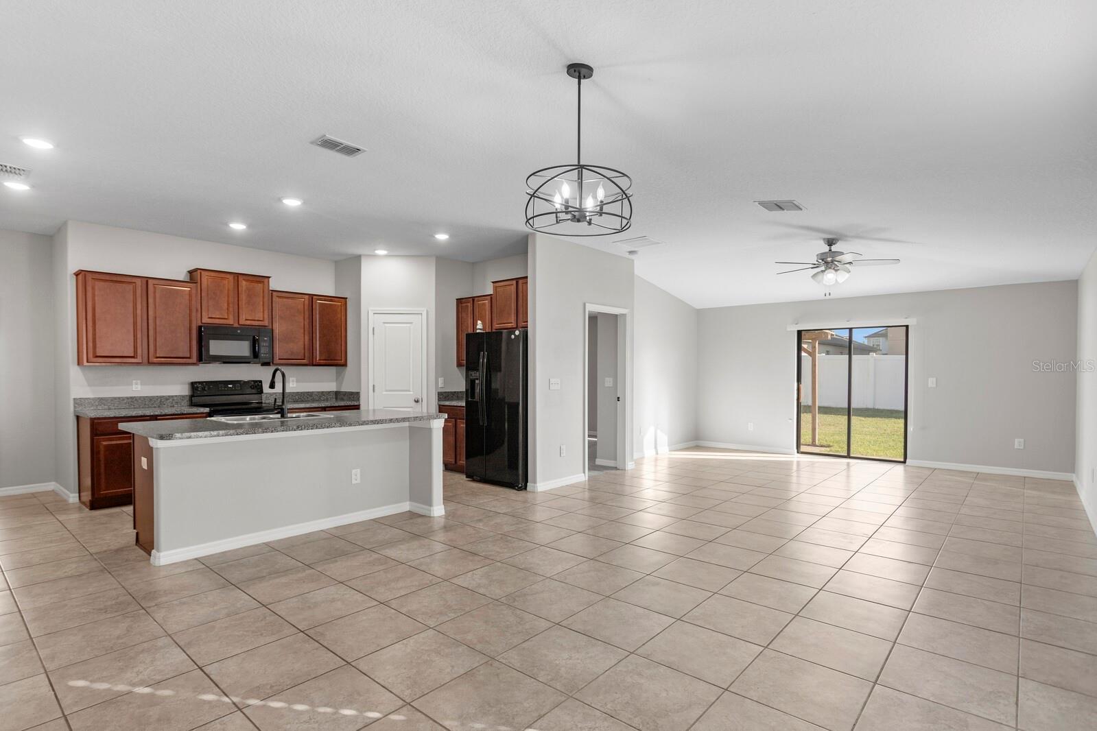 CARLTON LAKES WEST PH 1 & - Residential