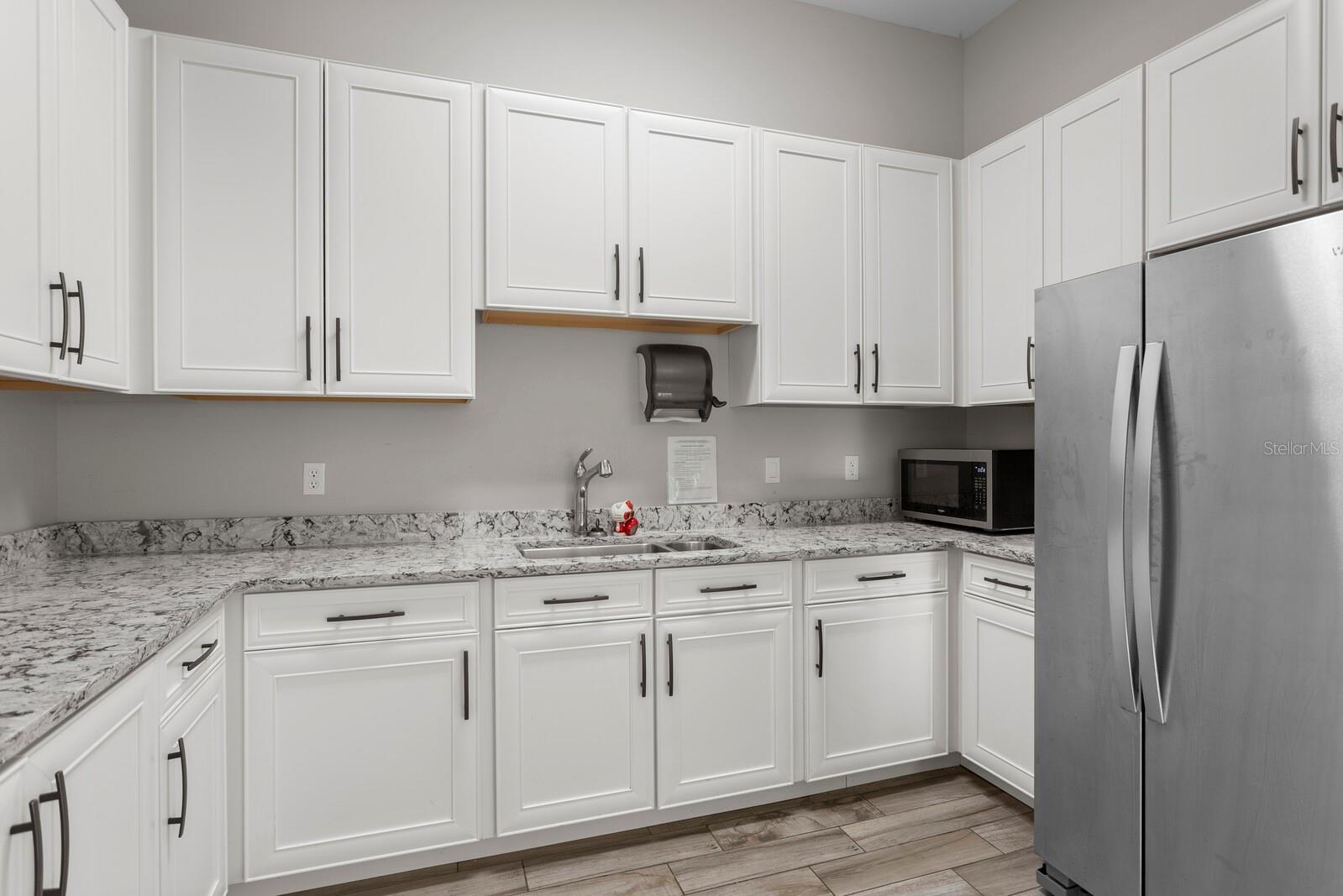 CARLTON LAKES WEST PH 1 & - Residential