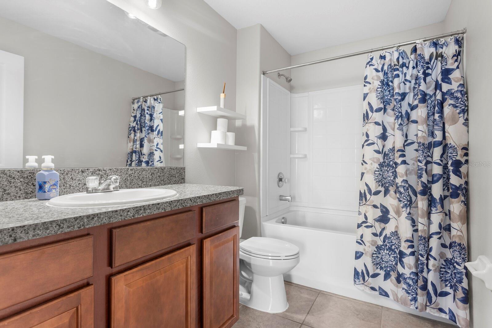 CARLTON LAKES WEST PH 1 & - Residential