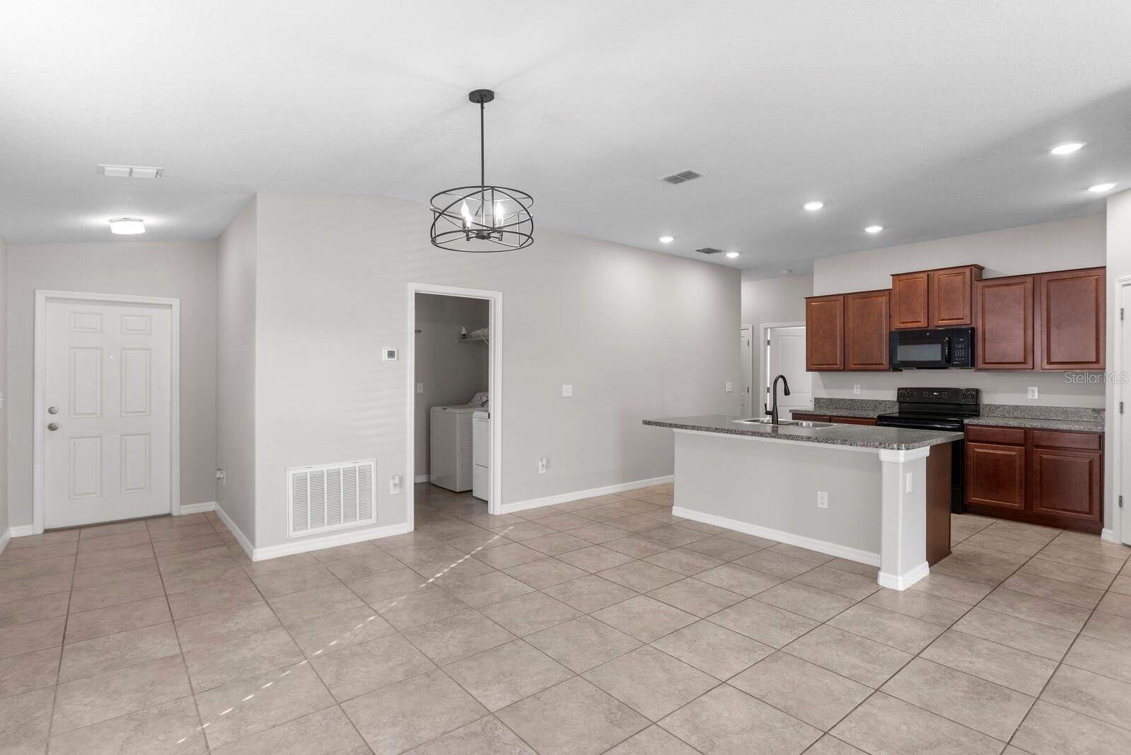 CARLTON LAKES WEST PH 1 & - Residential