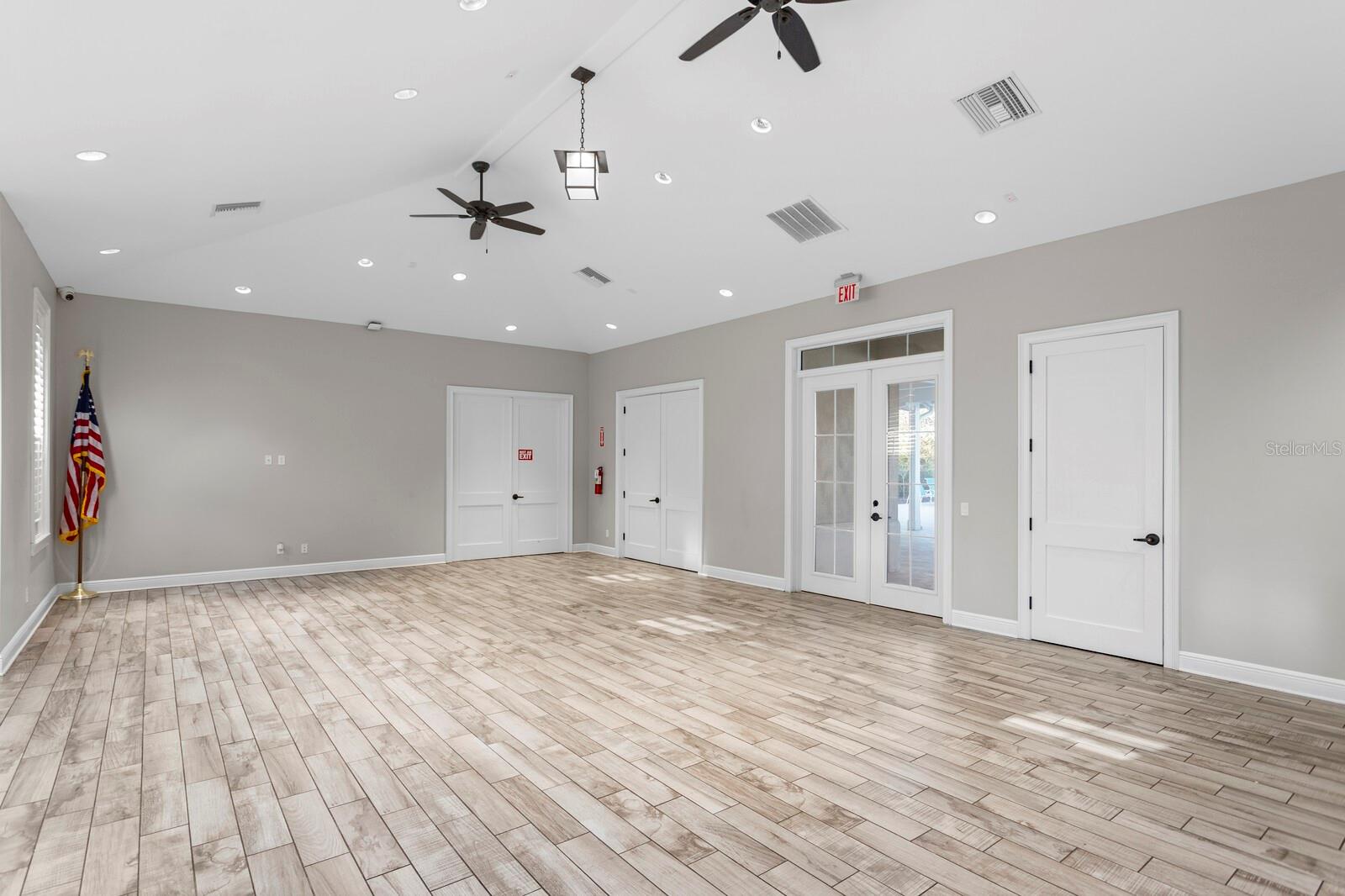 CARLTON LAKES WEST PH 1 & - Residential