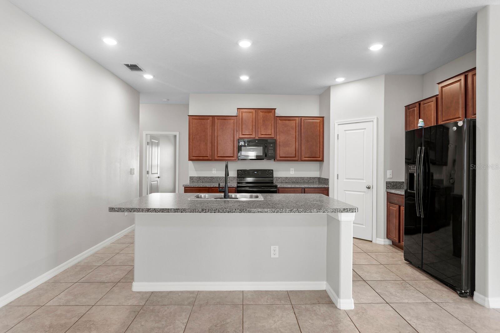 CARLTON LAKES WEST PH 1 & - Residential