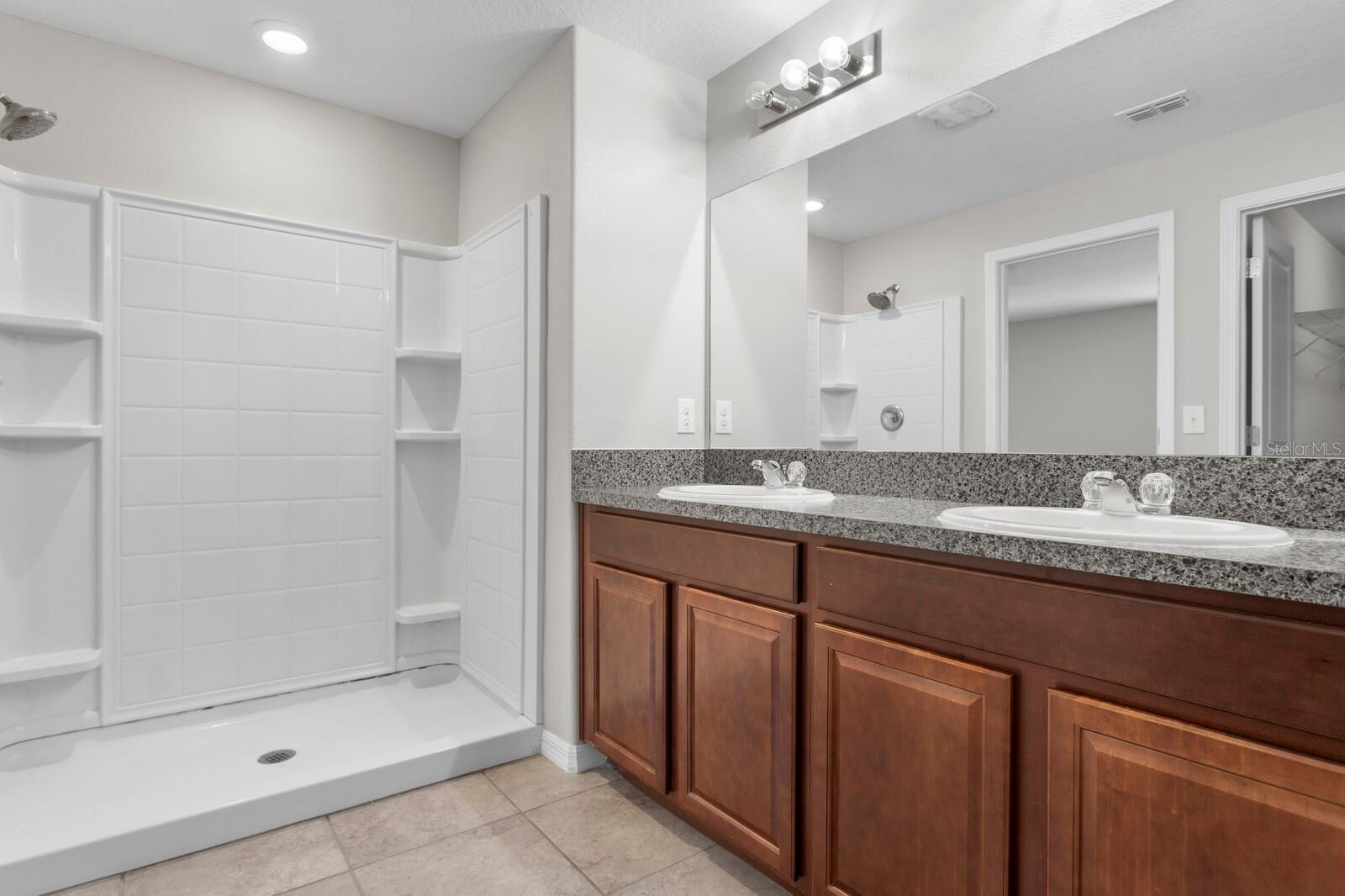 CARLTON LAKES WEST PH 1 & - Residential