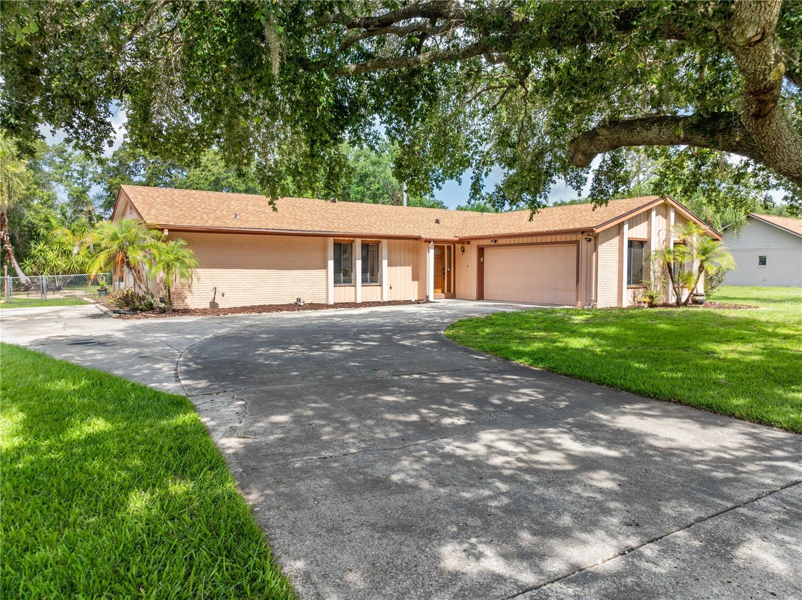 BAY LAKE ESTATES - Residential