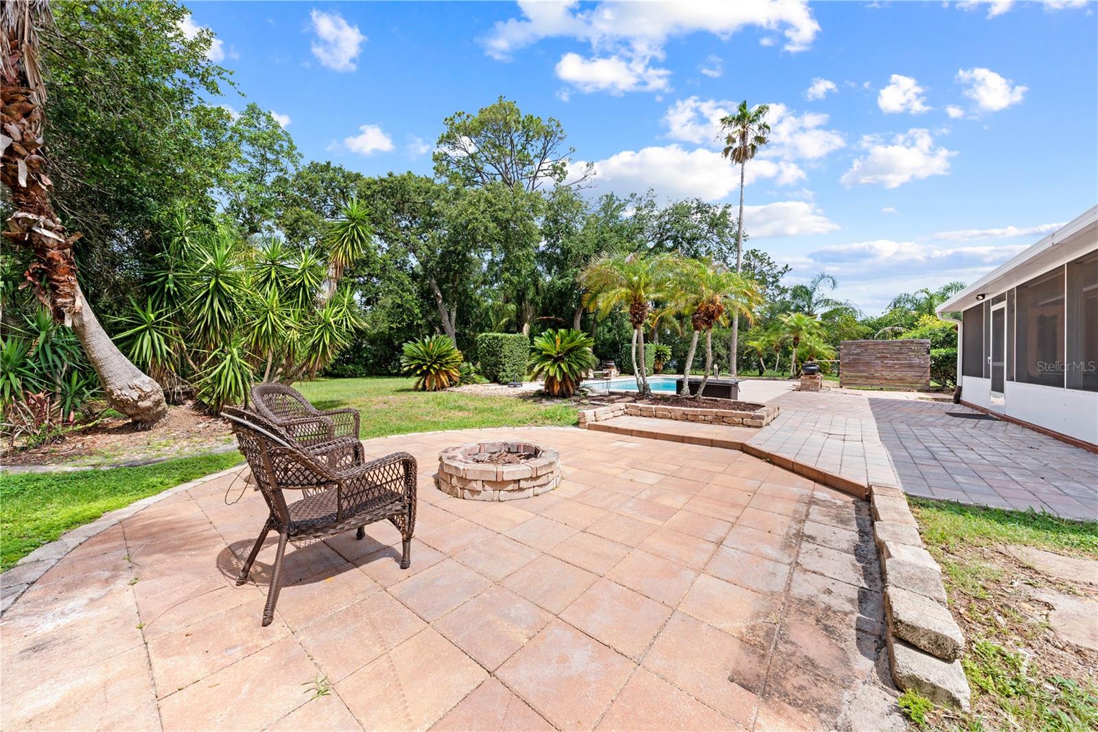 BAY LAKE ESTATES - Residential