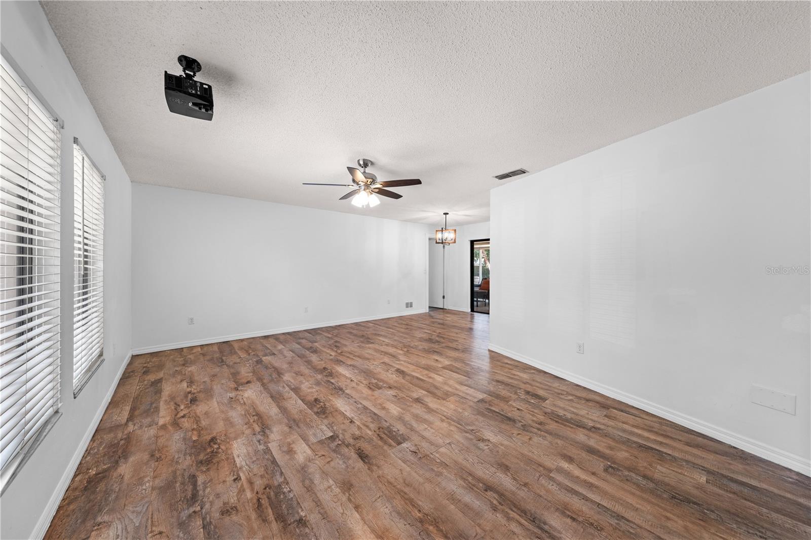 BAY LAKE ESTATES - Residential