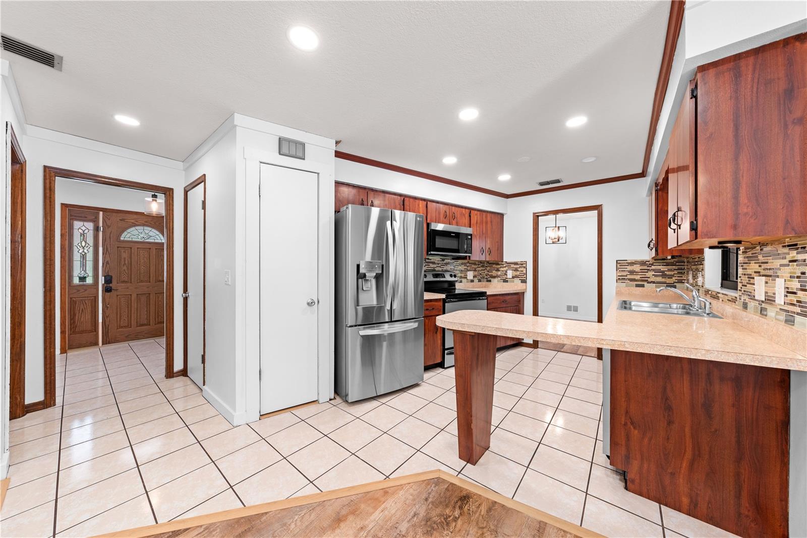 BAY LAKE ESTATES - Residential