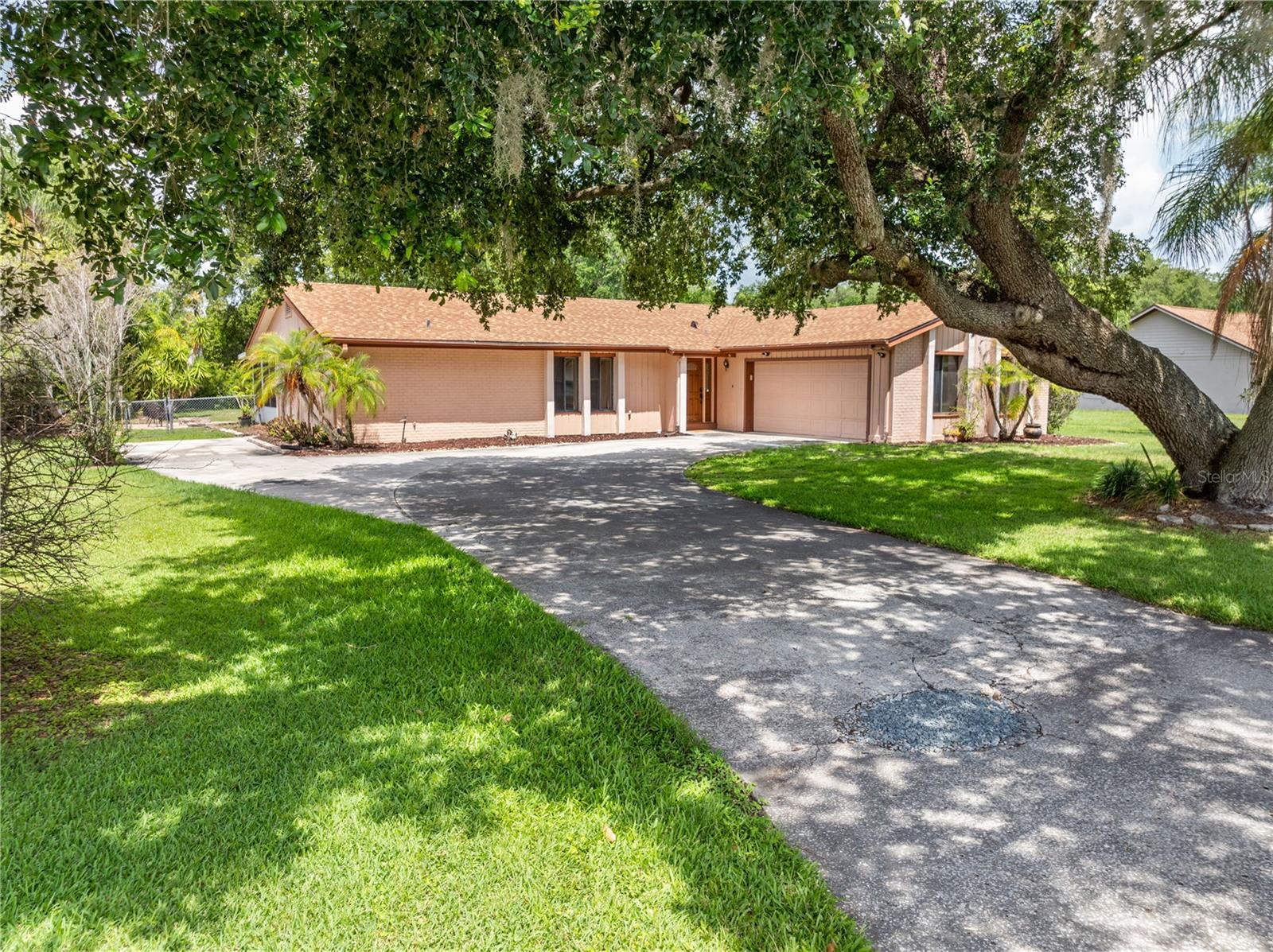 BAY LAKE ESTATES - Residential