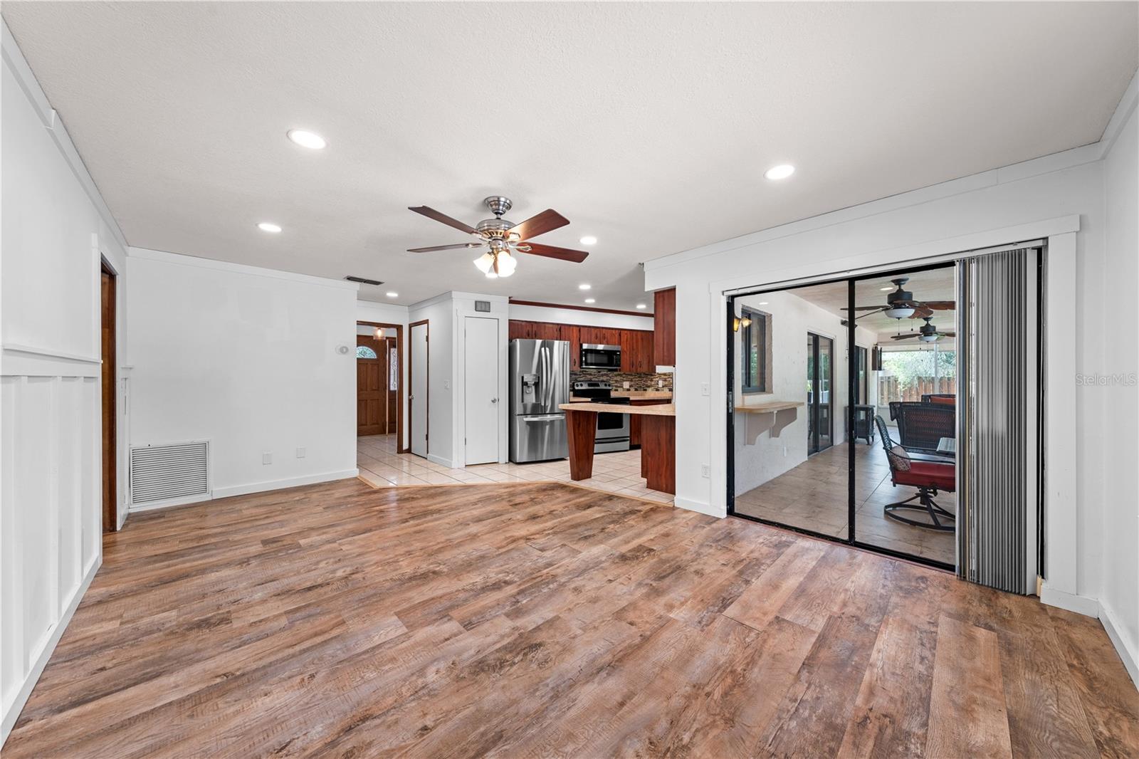BAY LAKE ESTATES - Residential