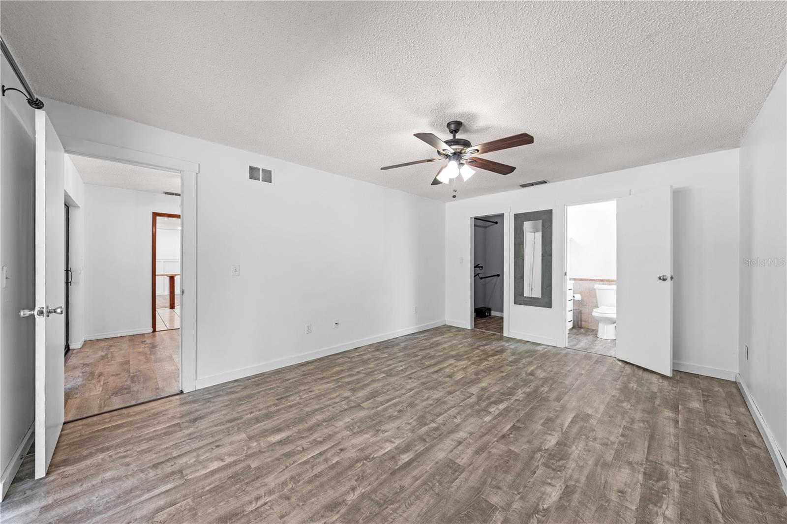 BAY LAKE ESTATES - Residential