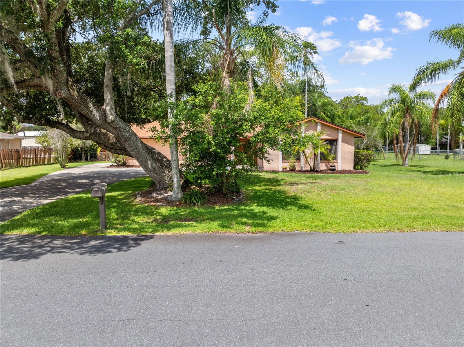 BAY LAKE ESTATES - Residential