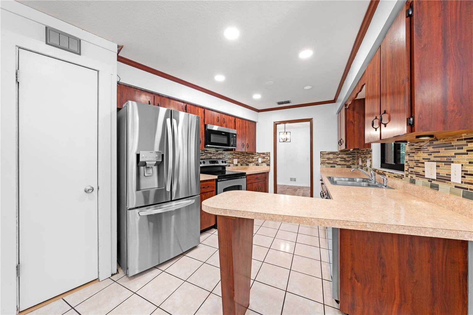 BAY LAKE ESTATES - Residential