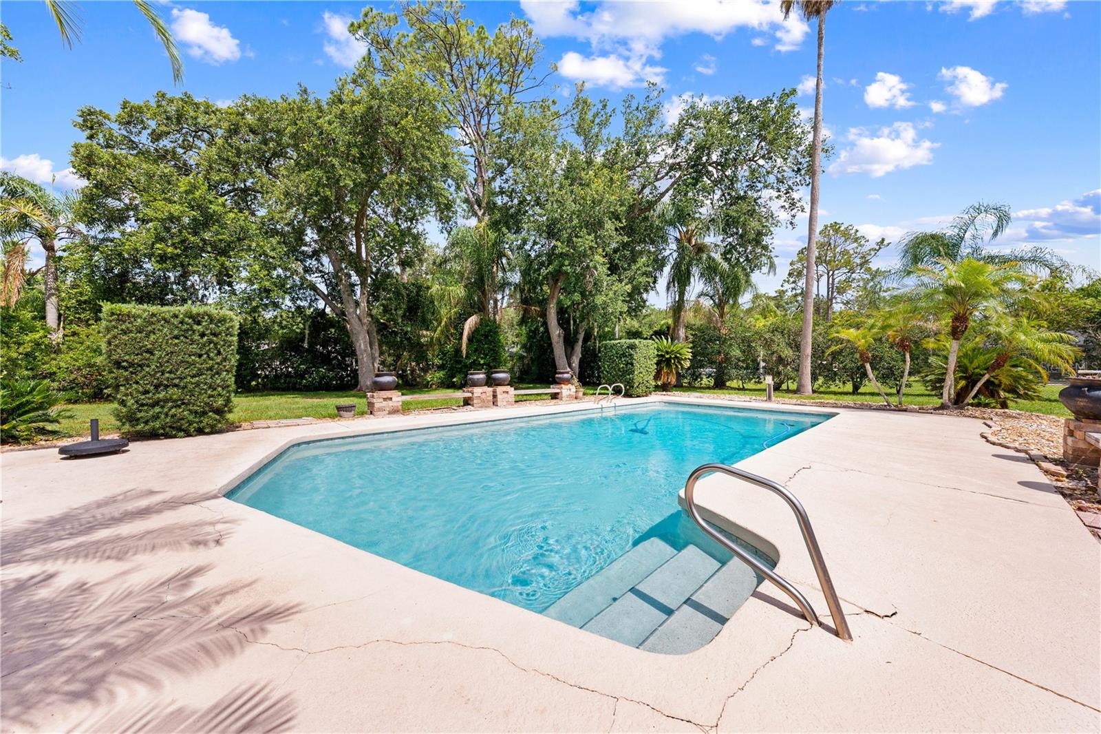 BAY LAKE ESTATES - Residential