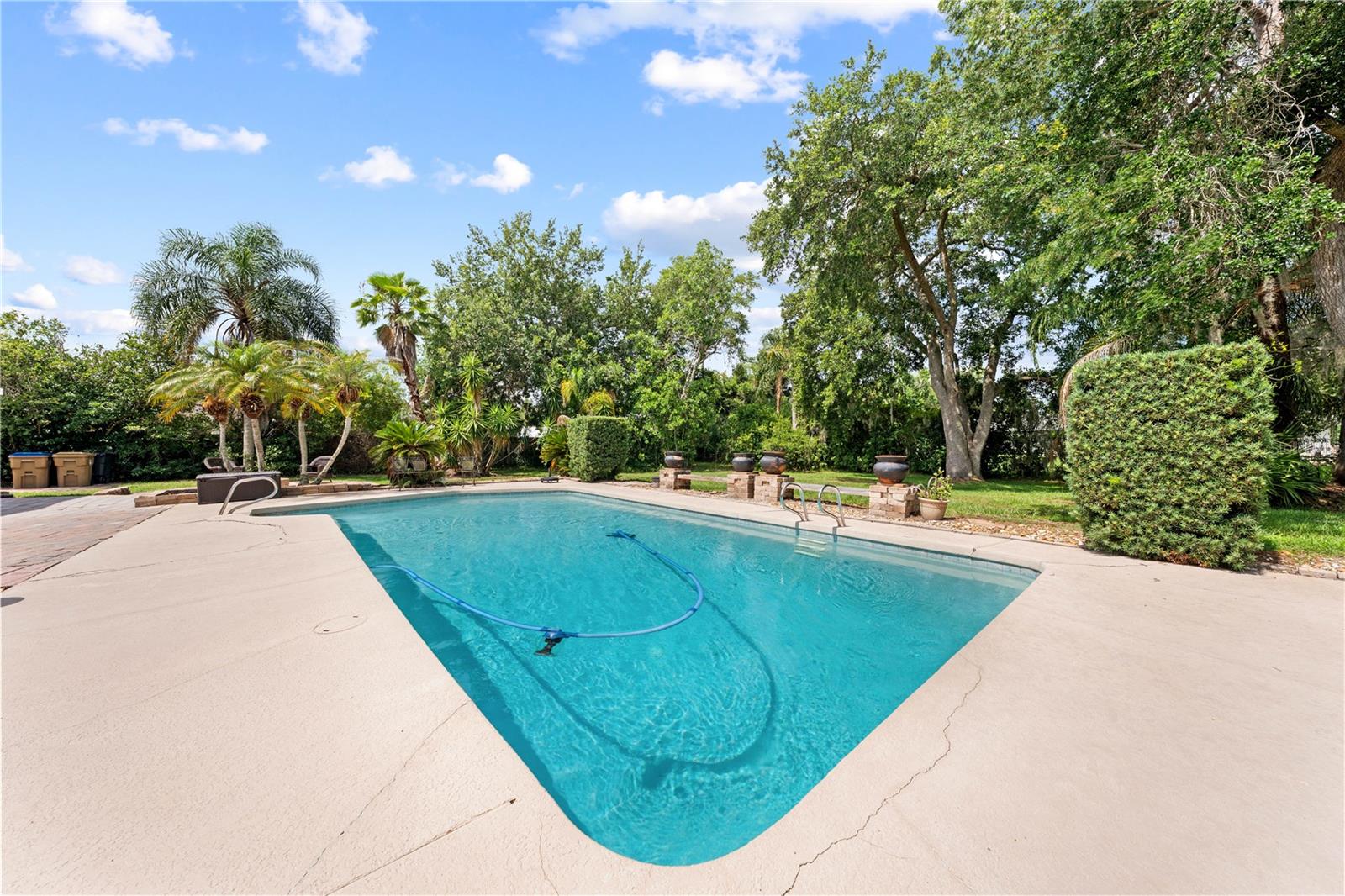 2440 CRANE COURT