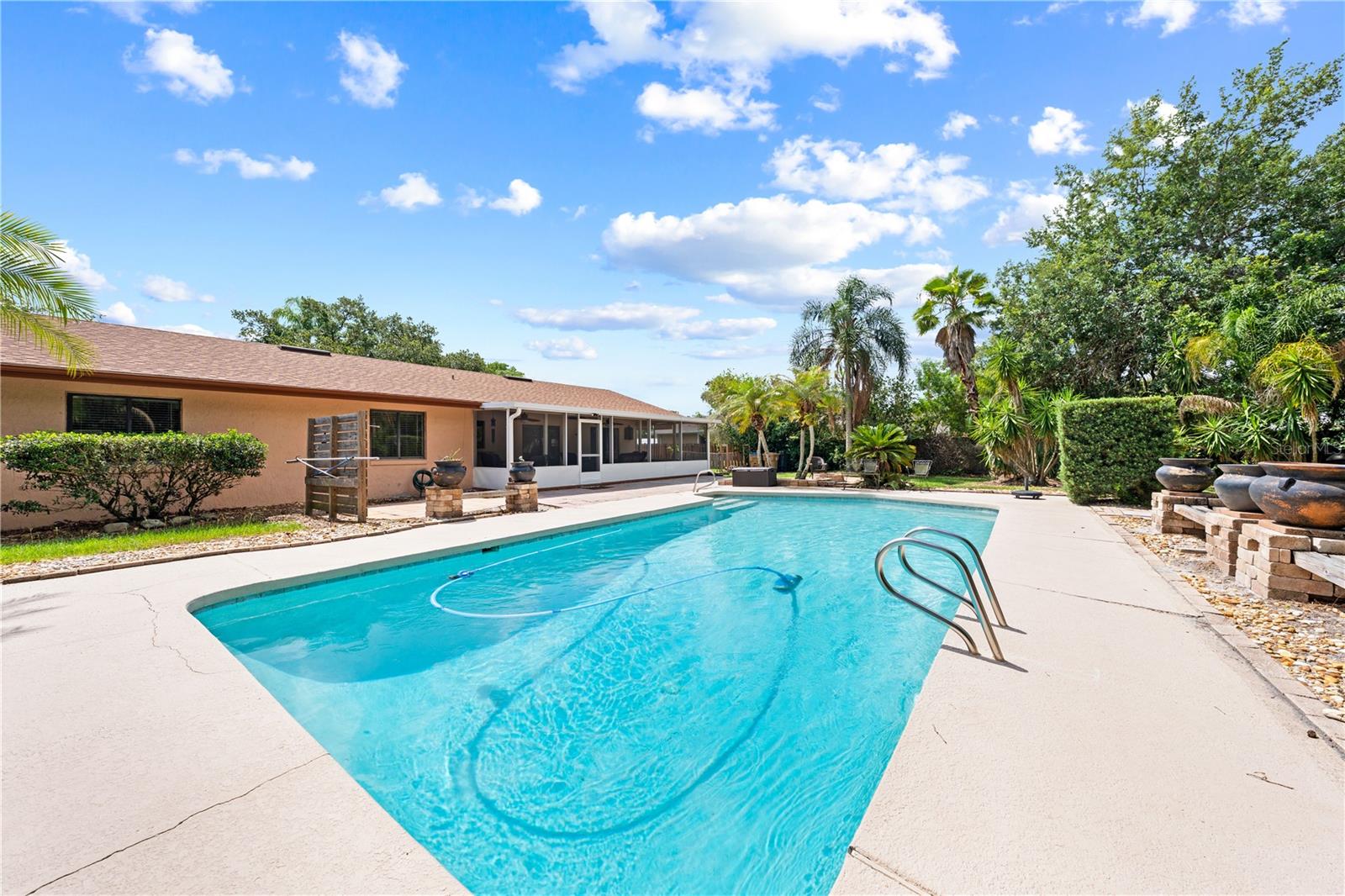 BAY LAKE ESTATES - Residential