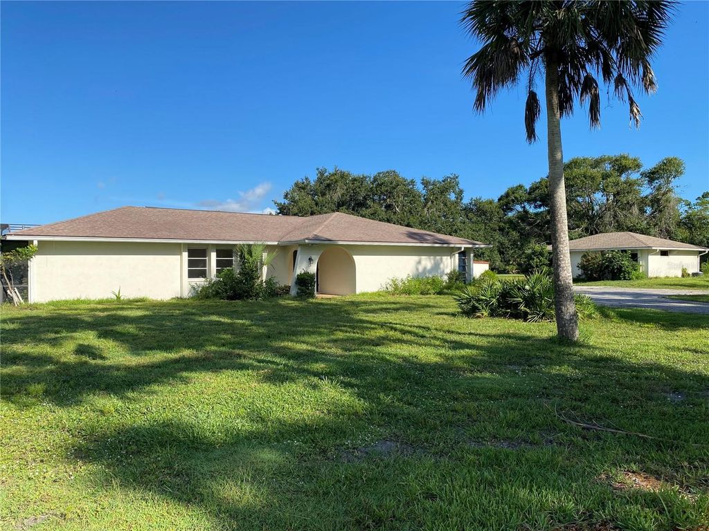 Photo of 5760 Howard Creek Road, Sarasota, FL 34241 (MLS # N6138825)