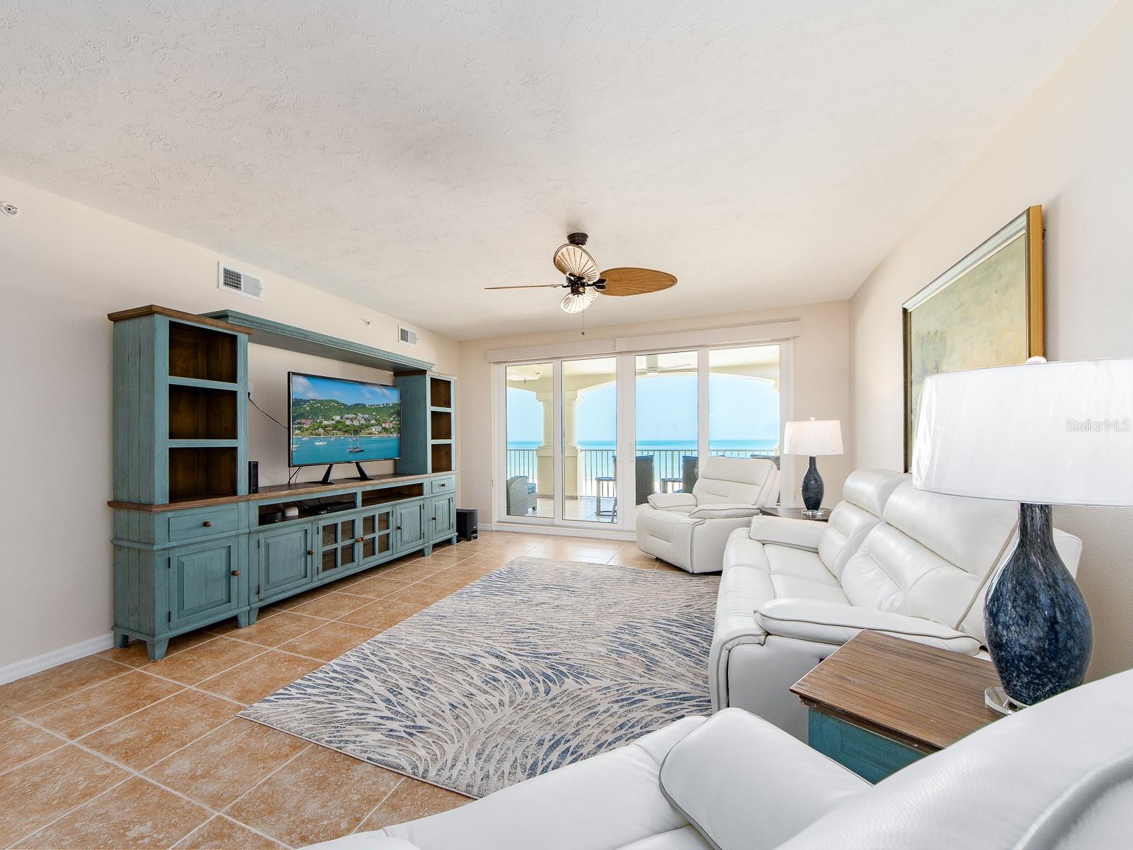 BELLA ROSA CONDO - Residential