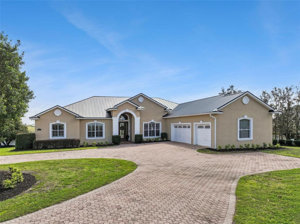 Photo of 3231 Harbor Beach Drive, Lake Wales, FL 33859 (MLS # P4938111)
