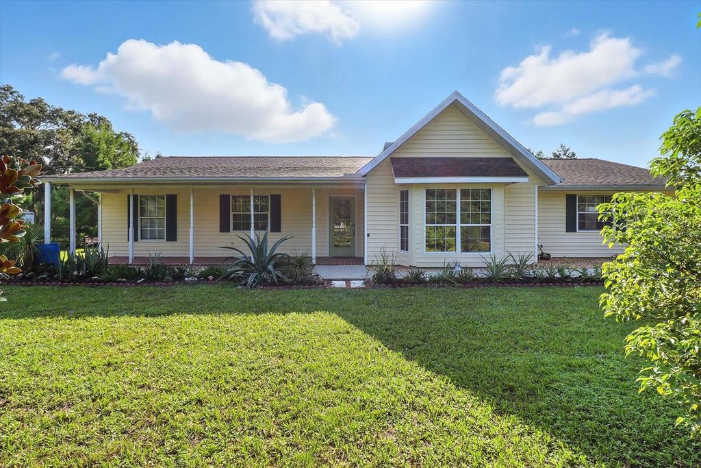 Photo of 10299 N War Horse Point, Crystal River, FL 34428 (MLS # G5101645)