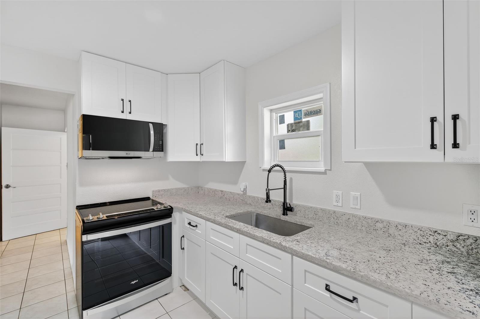 PINE LAKE PARK - Residential Lease