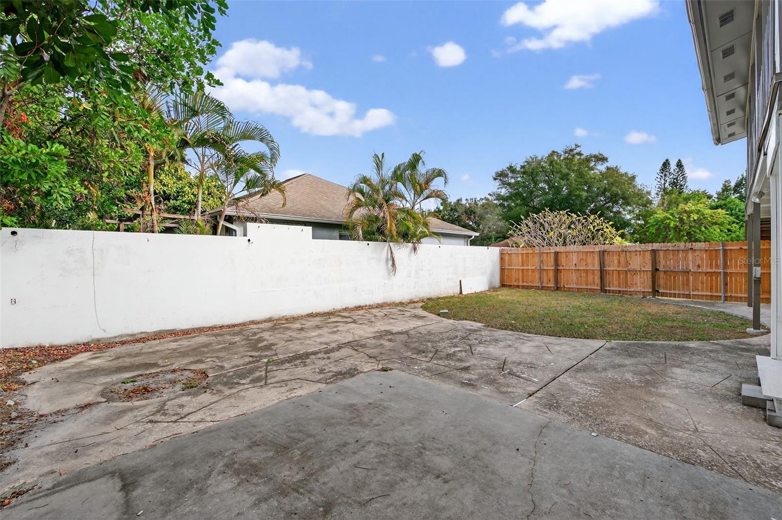 PINE LAKE PARK - Residential Lease