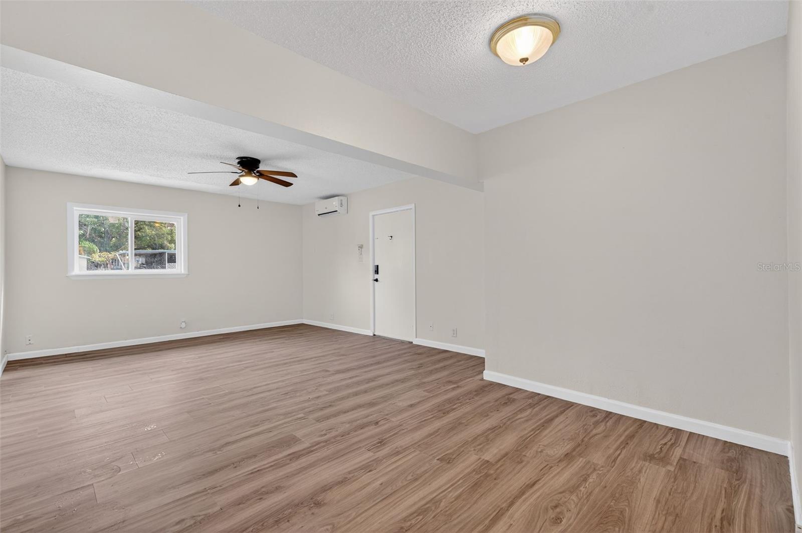 PINE LAKE PARK - Residential Lease