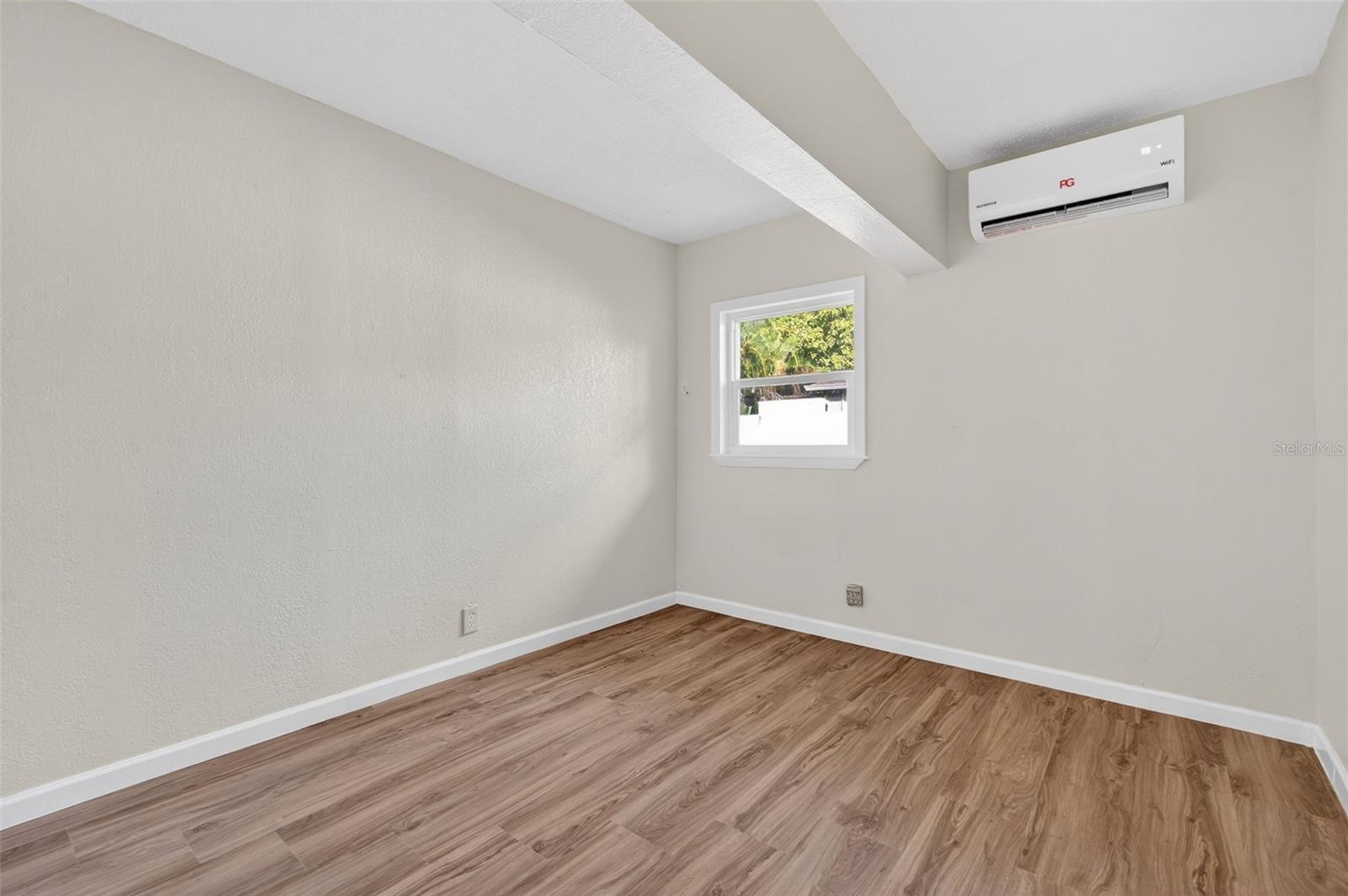 PINE LAKE PARK - Residential Lease