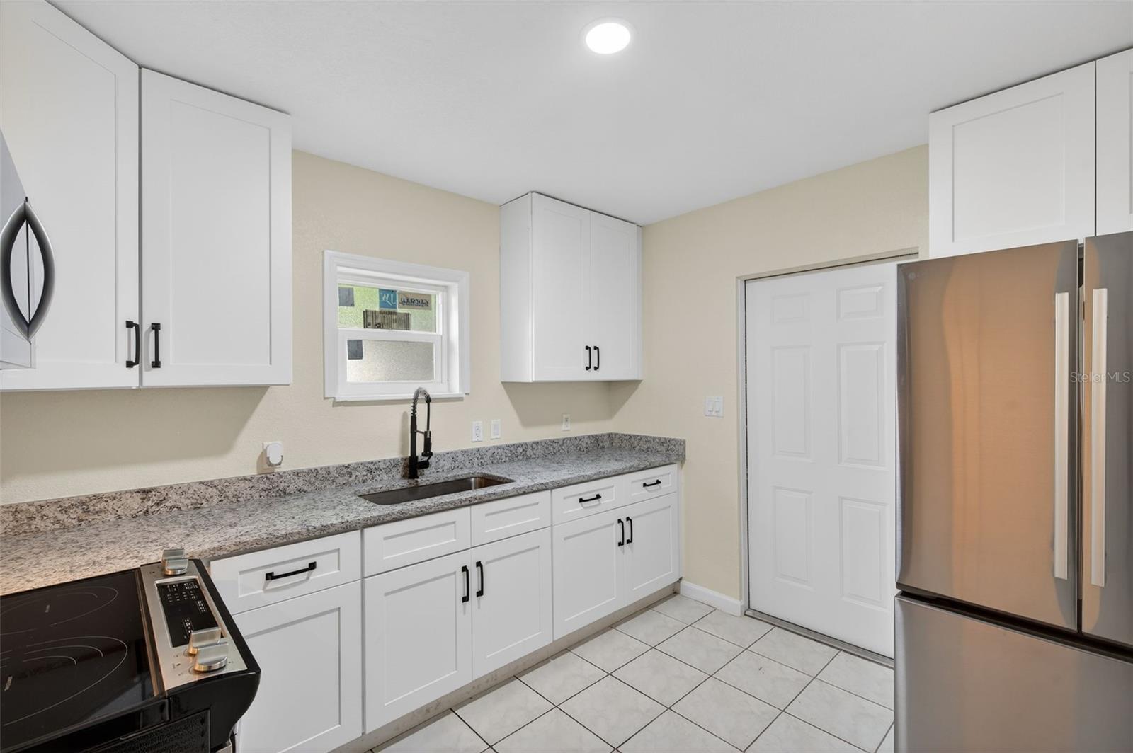 PINE LAKE PARK - Residential Lease