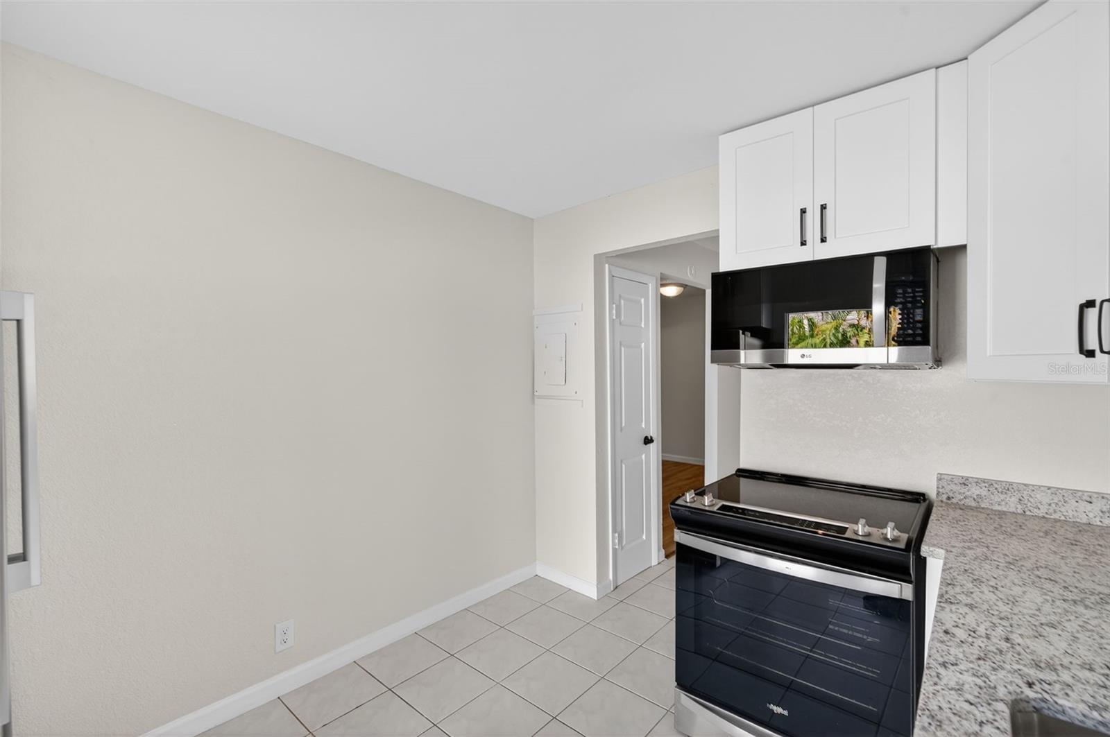 PINE LAKE PARK - Residential Lease