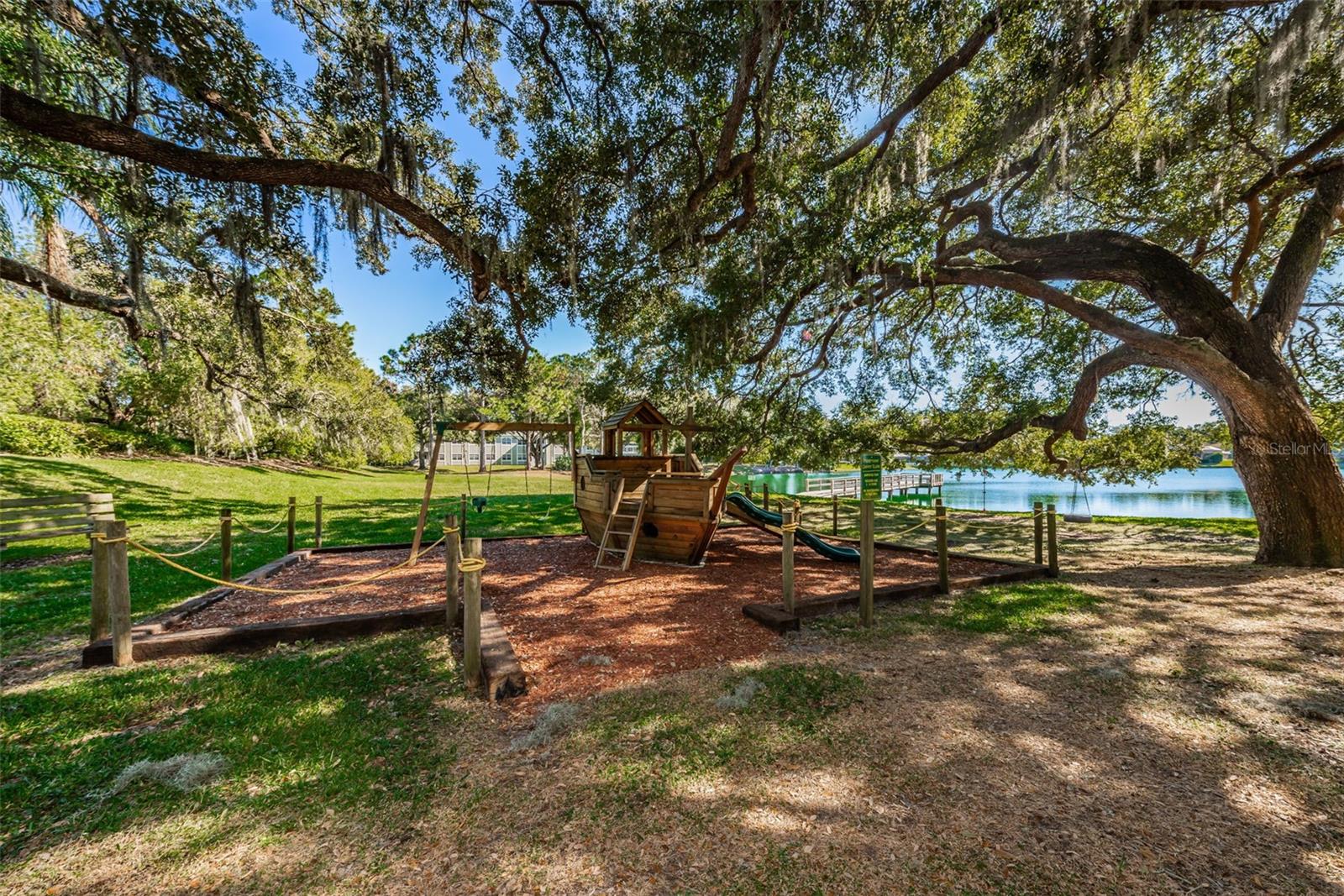 LAKE VALENCIA - - Residential
