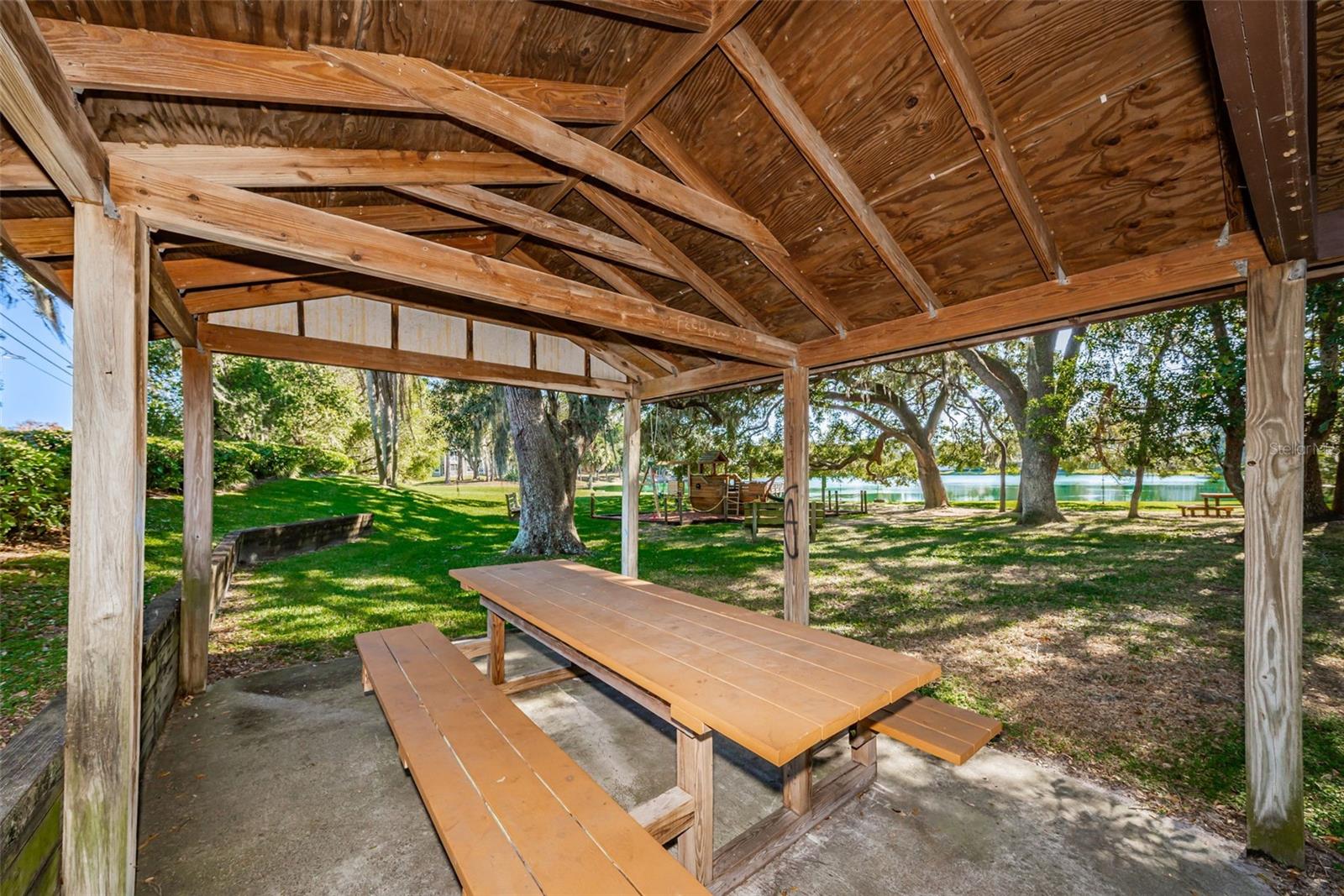 LAKE VALENCIA - - Residential